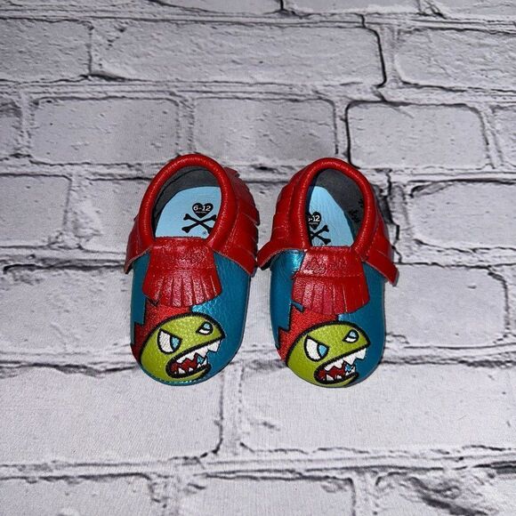 ITZY RITZY MOC HAPPENS MOCCASINS - TOKIDOKI KAIJU  6-12 MONTHS - Picture 2 of 5